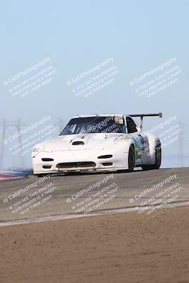 media/Oct-26-2025-CalClub SCCA (Sun) [[8ce1e69566]]/Group 4/Grapevine/